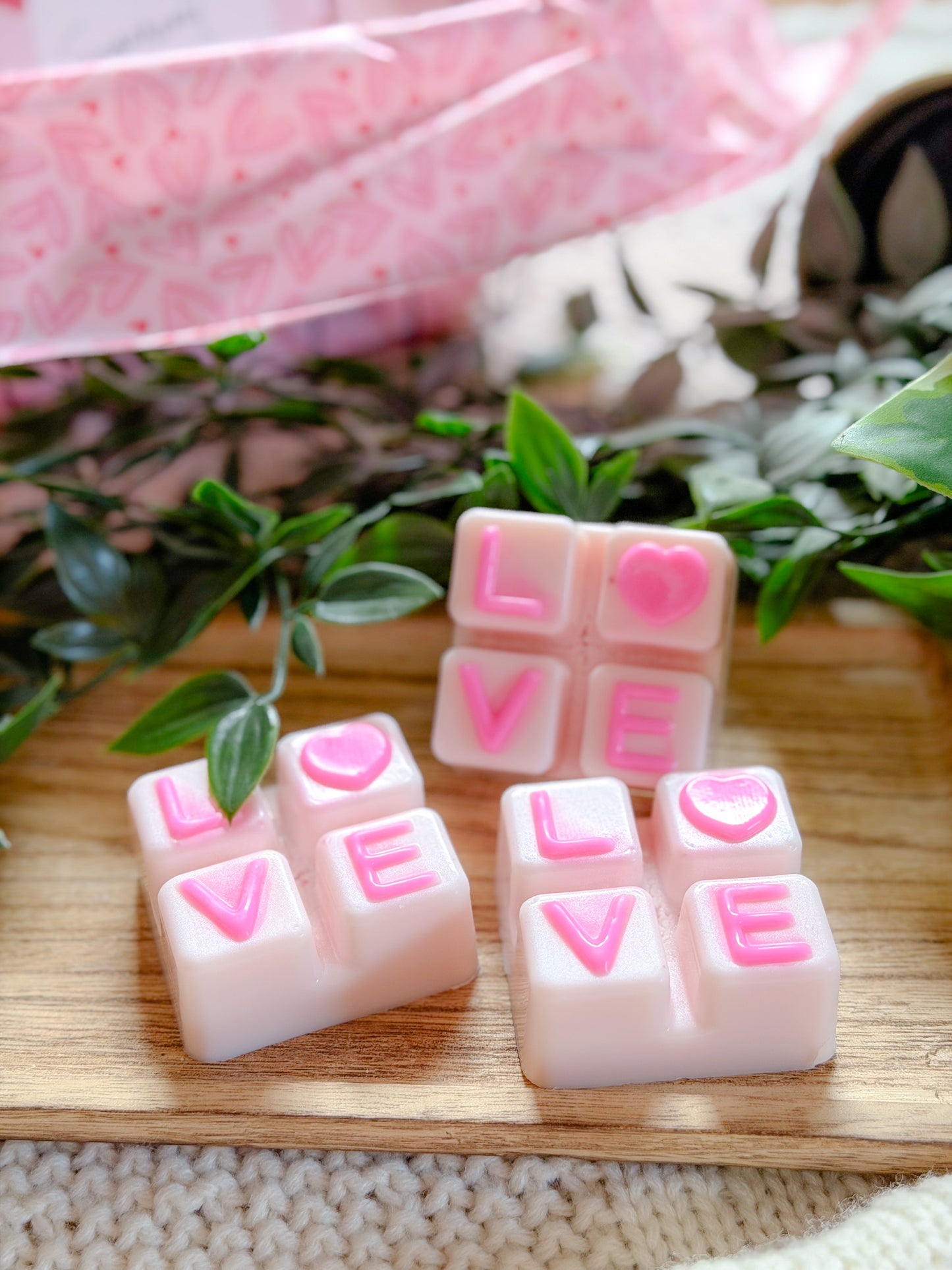 Text Me Back! LOVE Snap - Limited Edition