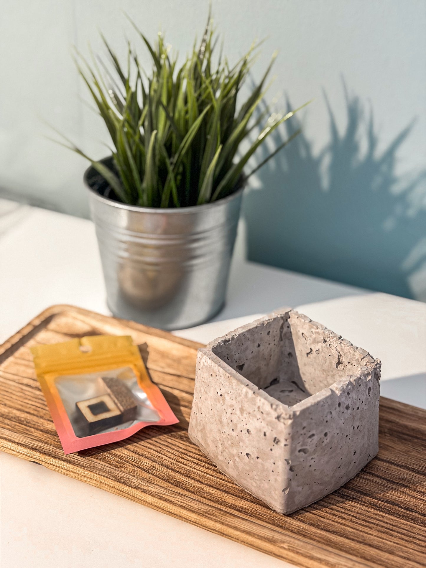 Wachsfresser™ aus Beton von fuenfvorzwoelf