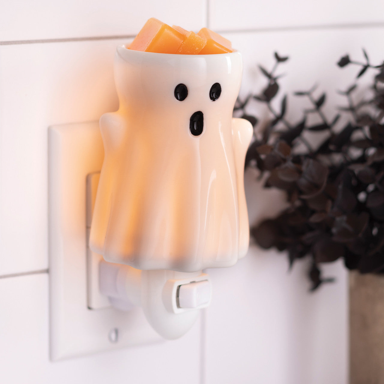 CANDLE WARMERS® Ghost Plug Duftlampe – zweite Produktansicht