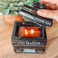 Black Cat Magick – Bücherstapel-Stövchen für Duftwachs & Duftöl