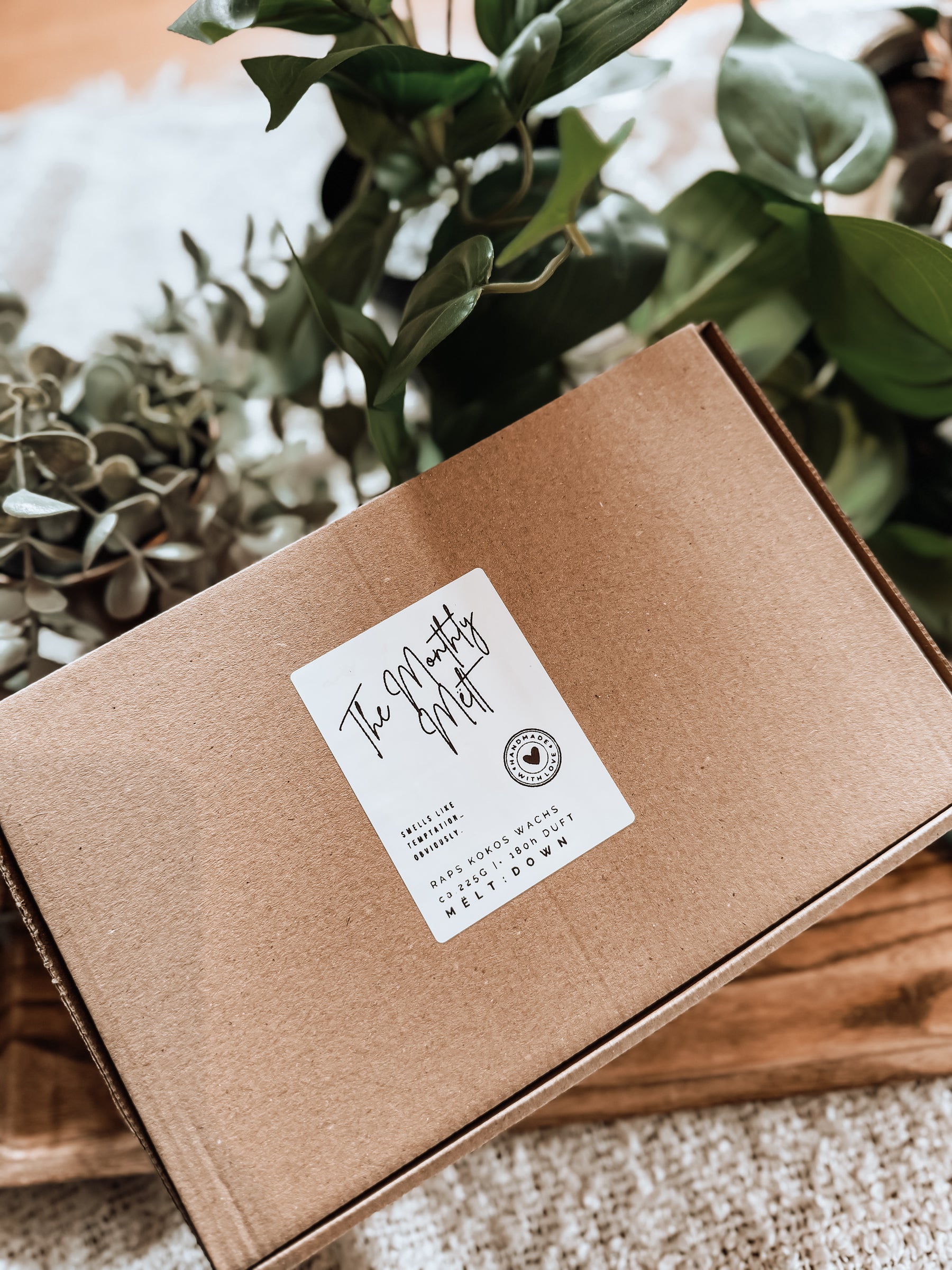 Neutrale Monthly Mëlt Box von Mëlt:down Mëlts