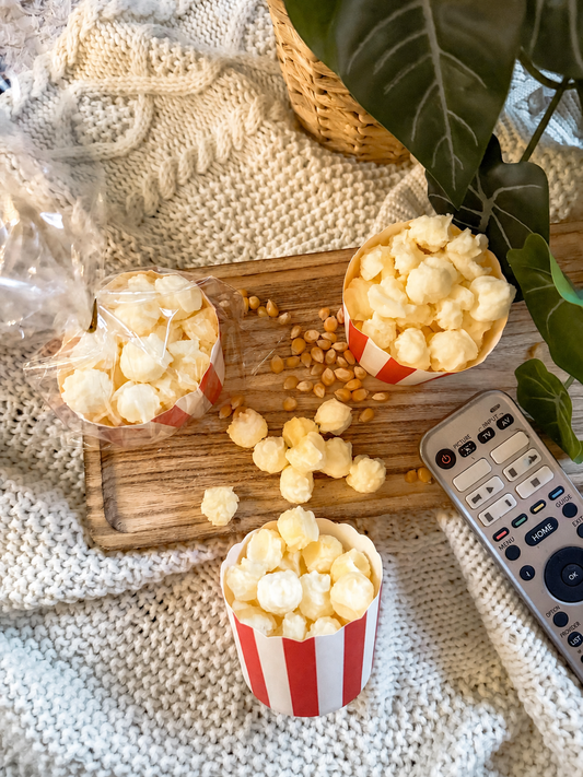 Pop Culture Duftwachs Icons mit Popcorn-Motiv und neutraler Fernbedienung